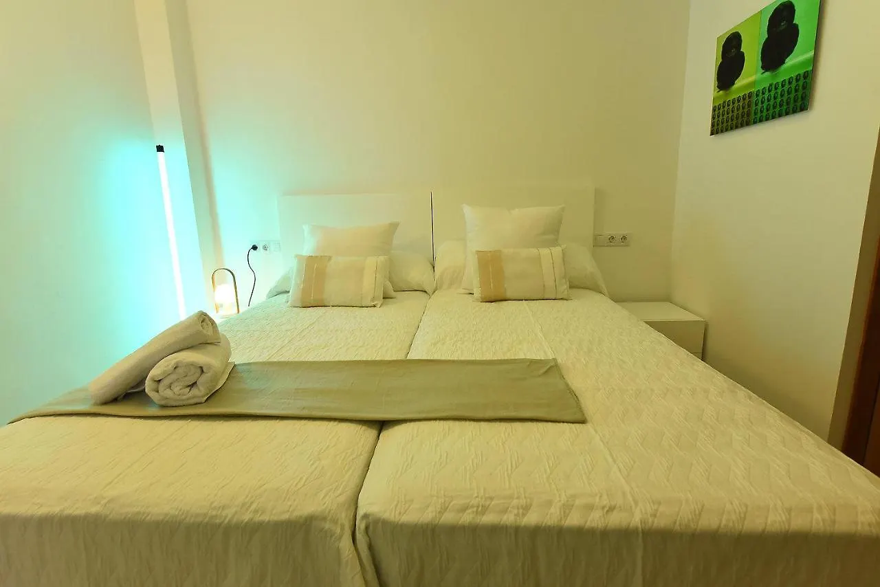 Sal Mar Suites 圣埃乌拉利亚 酒店